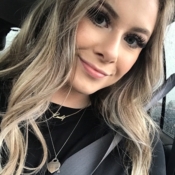 Meet your Posher, Emily - Picture 1 of 1